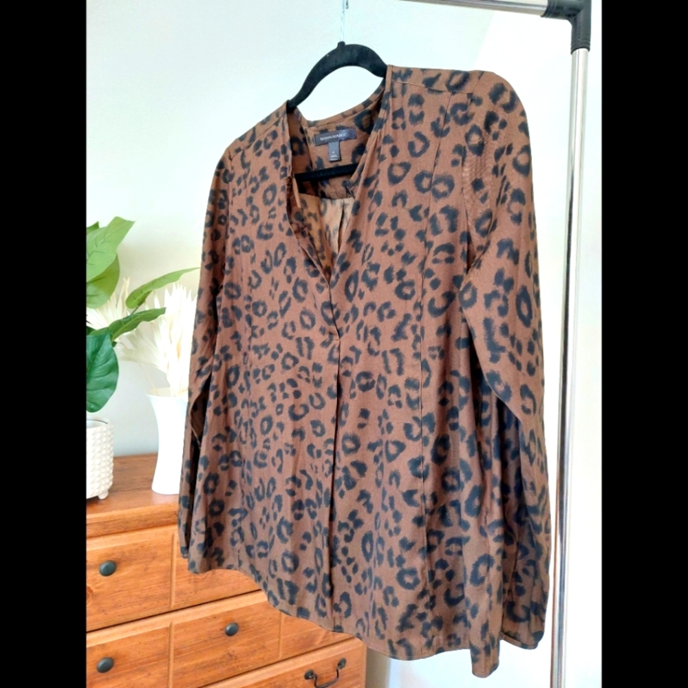 Banana Republic leopard print blouse